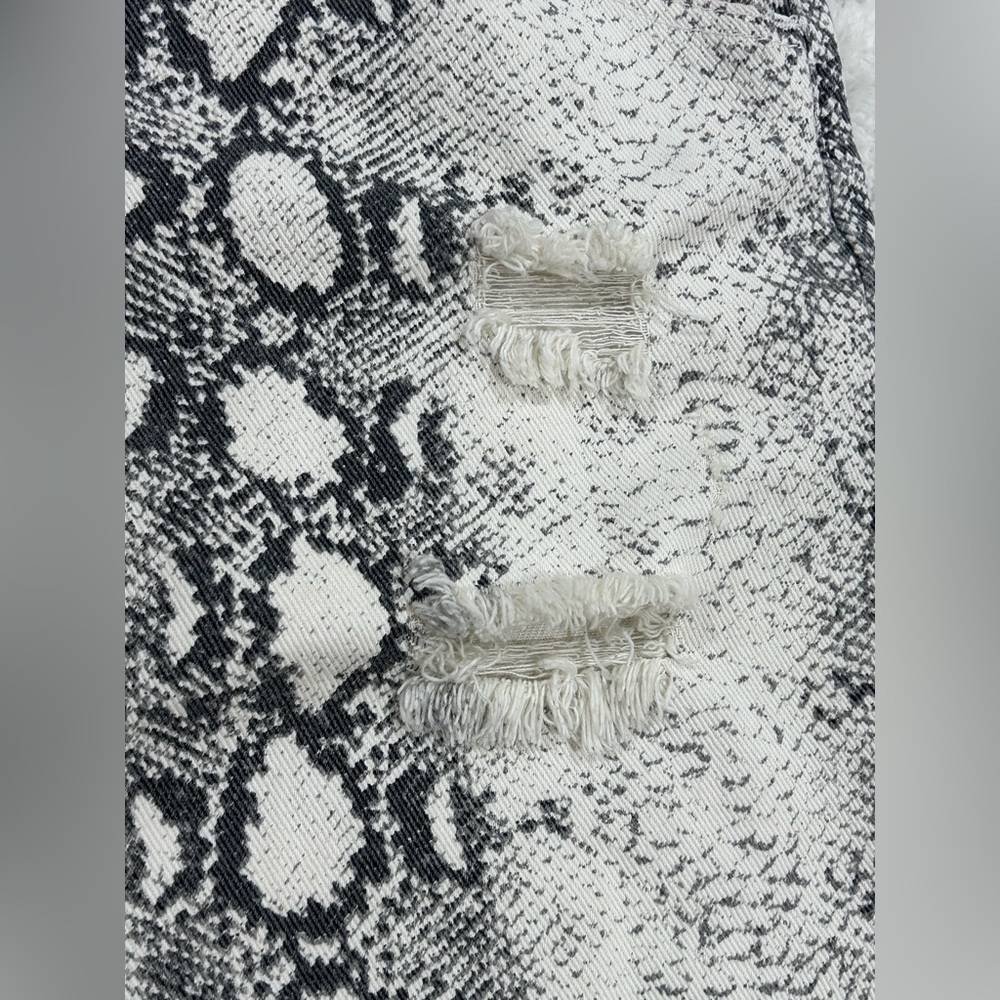 POL Snakeskin Overall Dress Size L - Picture 11 of 13